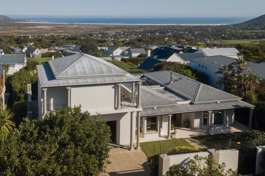 6 Bedroom Property for Sale in Belvedere Western Cape